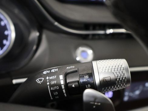 Used 2025 Genesis GV70 2.5T image 38