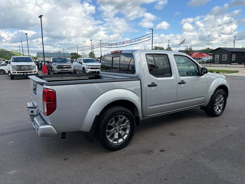 Used 2020 Nissan Frontier SV AWD/4WD image 4