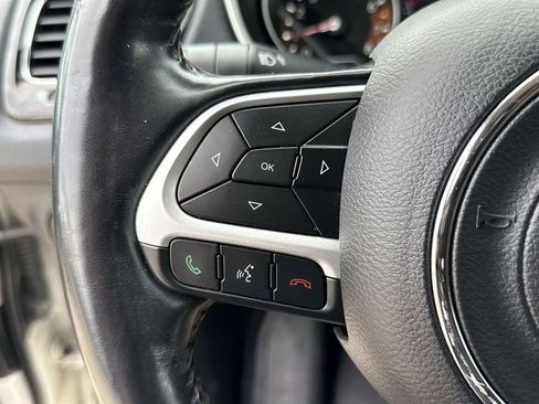 Used 2021 Jeep Compass Limited image 24