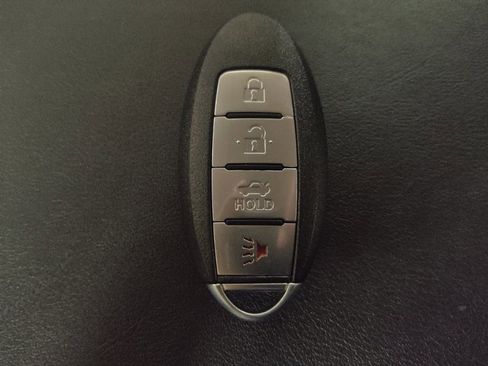 Used 2018 INFINITI Q70 L 3.7 w/ Sensory Package image 32