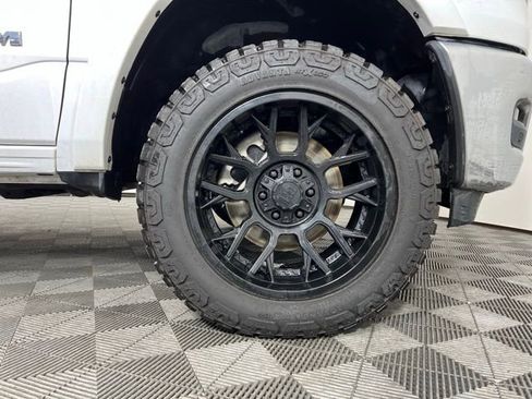 Used 2025 RAM 1500 Laramie AWD/4WD image 6