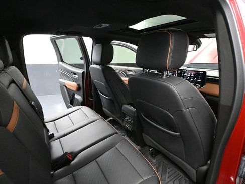 Used 2024 GMC Canyon AT4 w/ AT4 Premium Package image 47