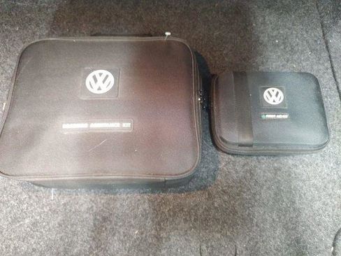 Used 2017 Volkswagen Jetta SE image 23