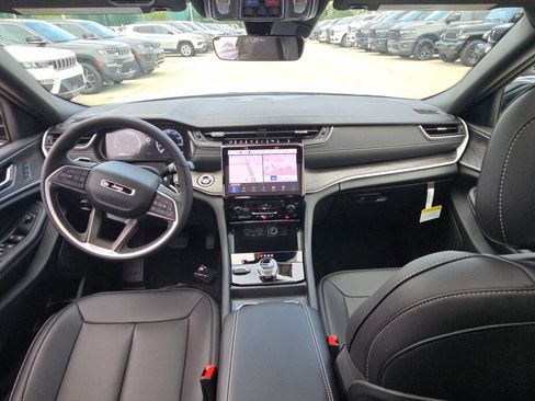 New 2025 Jeep Grand Cherokee Limited image 20