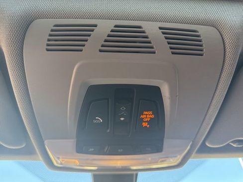 Used 2016 BMW 320i xDrive 320i xDrive image 31