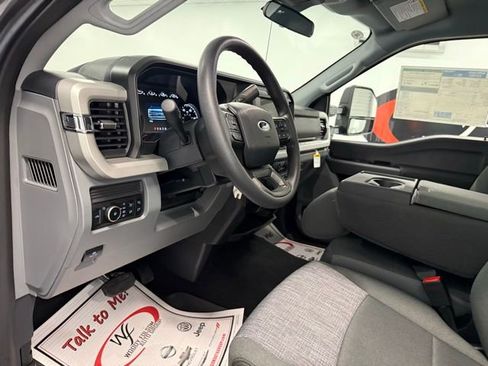 New 2026 Ford F350 XLT w/ FX4 Off-Road Package AWD/4WD image 12