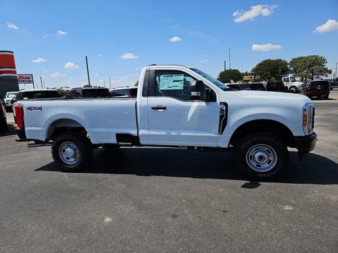 New 2026 Ford F250 XL w/ XL Off-Road Package AWD/4WD image 14