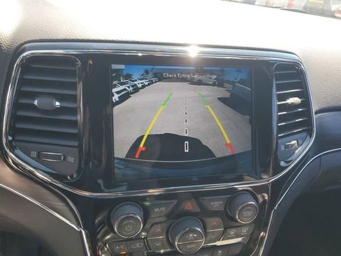 Used 2021 Jeep Grand Cherokee Limited w/ Premium Lighting Group image 23