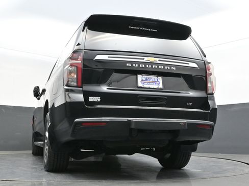 Used 2023 Chevrolet Suburban LT w/ Luxury Package image 49