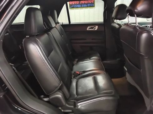 Used 2013 Ford Explorer XLT image 16