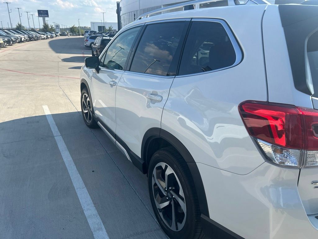 Used 2024 Subaru Forester Touring AWD/4WD image 4