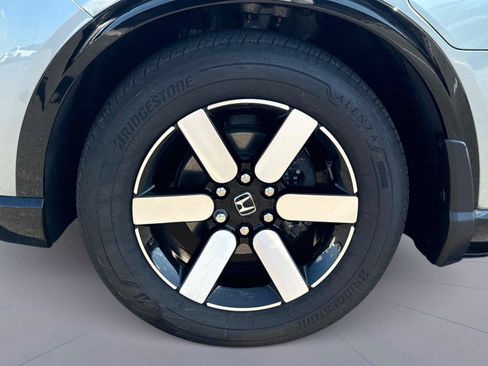 Certified 2024 Honda Prologue Touring image 11