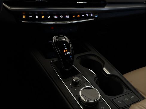 Certified 2024 Cadillac XT4 Luxury image 31