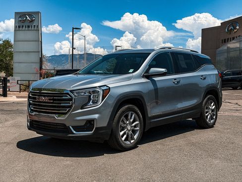 Used 2024 GMC Terrain SLT AWD/4WD image 1