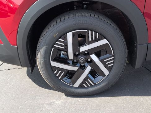 New 2026 Nissan Kicks SV FWD image 9