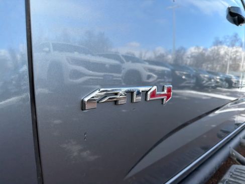 Used 2022 GMC Canyon AT4 image 10