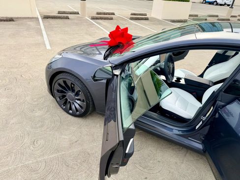 Used 2021 Tesla Model 3 Long Range AWD/4WD image 16