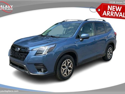 Used 2022 Subaru Forester Premium AWD/4WD image 1
