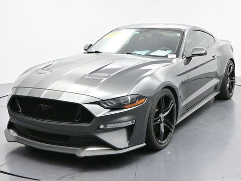 Used 2018 Ford Mustang GT Premium w/ GT Performance Package RWD image 3