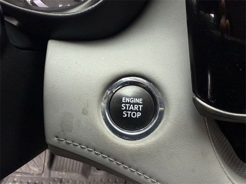 Used 2023 Toyota Highlander XLE image 24