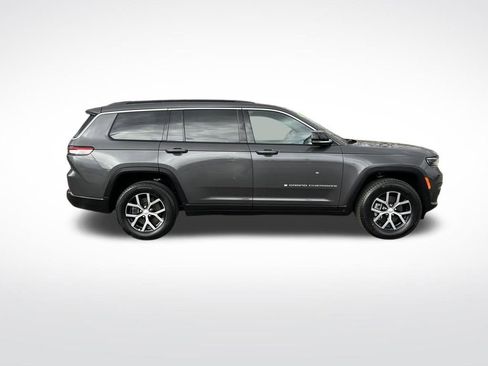 Used 2024 Jeep Grand Cherokee L Limited w/ Luxury Tech Group II image 7
