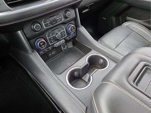 Used 2021 Chevrolet Tahoe Premier w/ Premium Package image 25