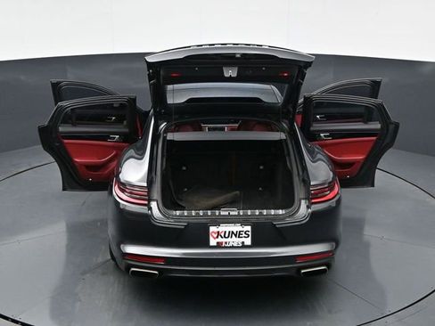 Used 2020 Porsche Panamera 4 image 43