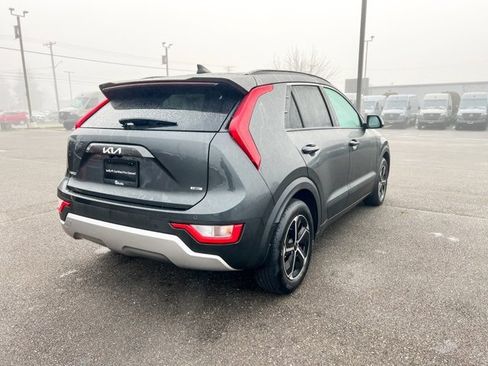 Used 2024 Kia Niro EX image 6