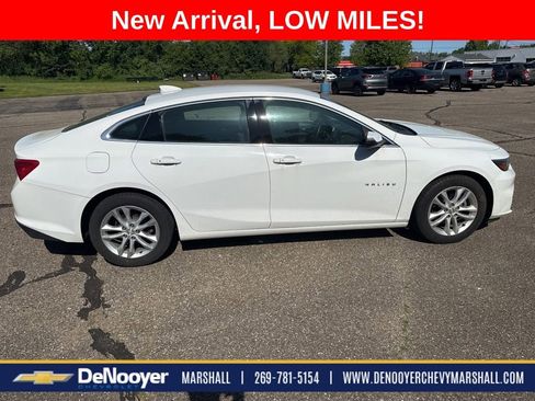 Used 2017 Chevrolet Malibu LT FWD image 6