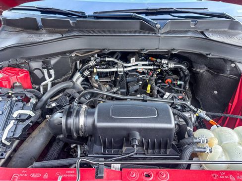 Used 2022 Ford Explorer XLT image 14