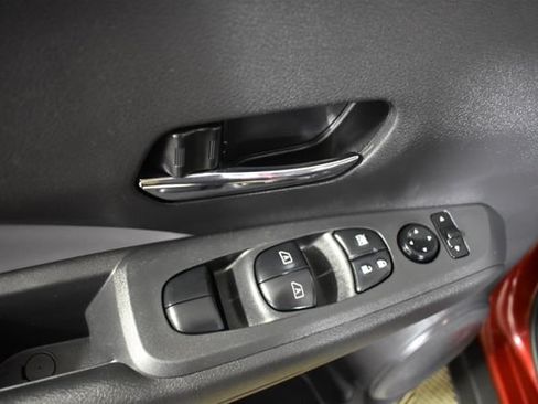 Used 2024 Nissan Kicks SR w/ SR Premium Package FWD image 8