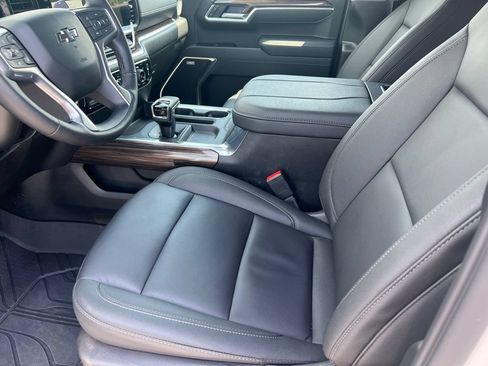 Used 2026 Chevrolet Silverado 1500 RST w/ Redline Edition AWD/4WD image 11