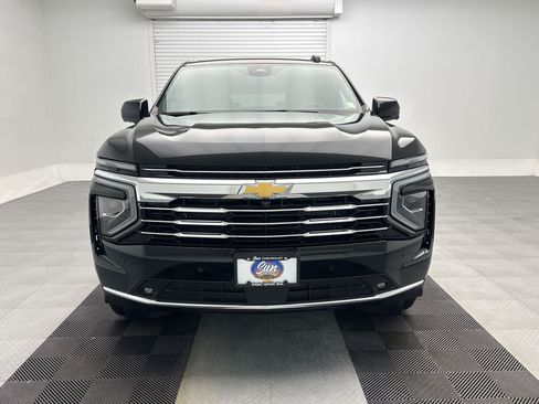 New 2026 Chevrolet Suburban LT w/ Comfort Package AWD/4WD image 6