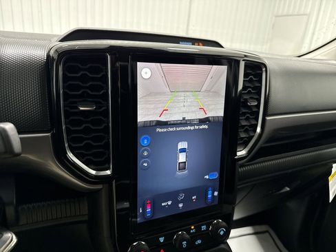 Used 2024 Ford Ranger XLT w/ FX4 Off-Road Package image 15