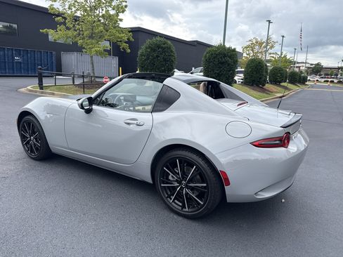 Used 2026 MAZDA MX-5 Miata RF Grand Touring RWD image 8