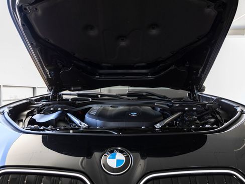 Used 2025 BMW 740i RWD image 33