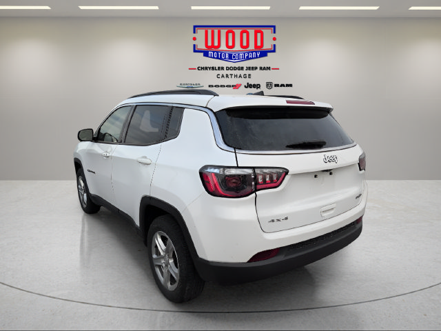 Used 2024 Jeep Compass Latitude AWD/4WD image 5