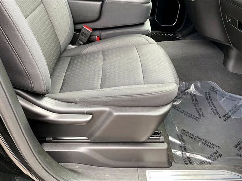 Used 2025 Chevrolet Silverado 1500 LT image 34