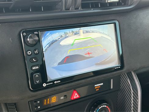 Used 2017 Toyota 86 RWD image 2