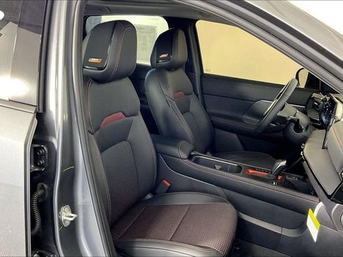 New 2026 Nissan Kicks SR w/ SR Premium Package image 44