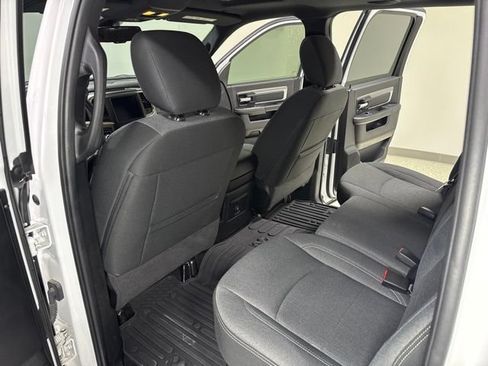 Used 2022 RAM 1500 Warlock AWD/4WD image 18