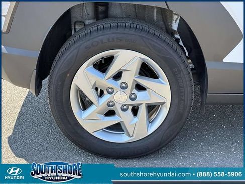 Certified 2026 Hyundai Kona SE AWD/4WD image 10