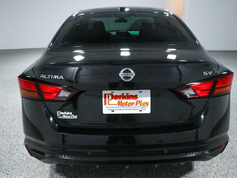 Used 2022 Nissan Altima 2.5 SV FWD image 8