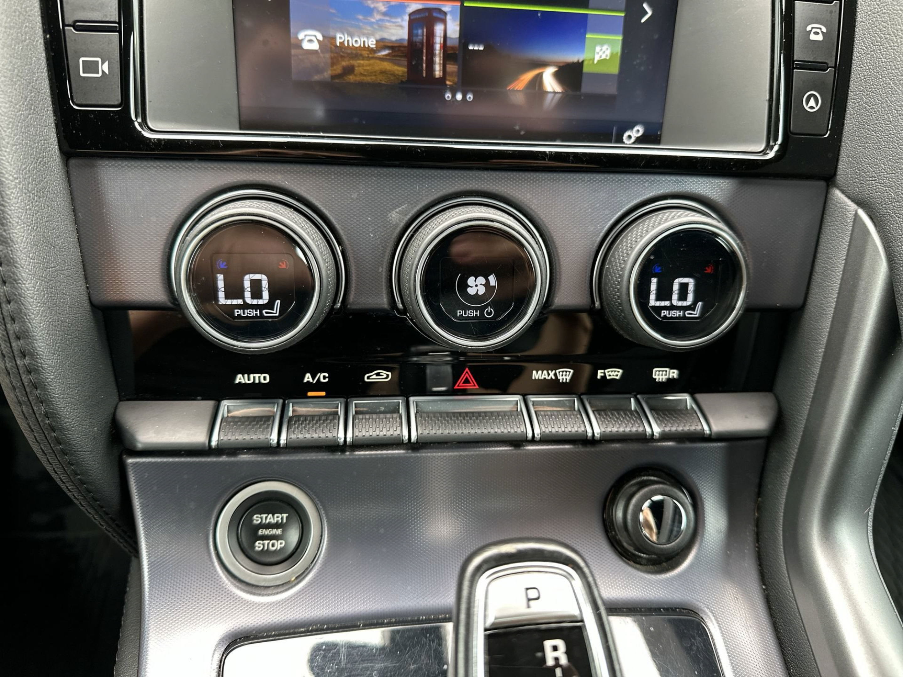Used 2018 Jaguar F-TYPE Convertible RWD image 17