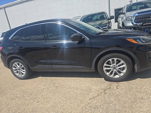 Used 2020 Ford Escape SE FWD image 3
