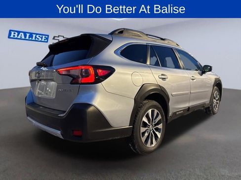 Used 2023 Subaru Outback Limited AWD/4WD image 3