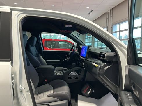 New 2025 Toyota Tacoma TRD Off-Road image 18