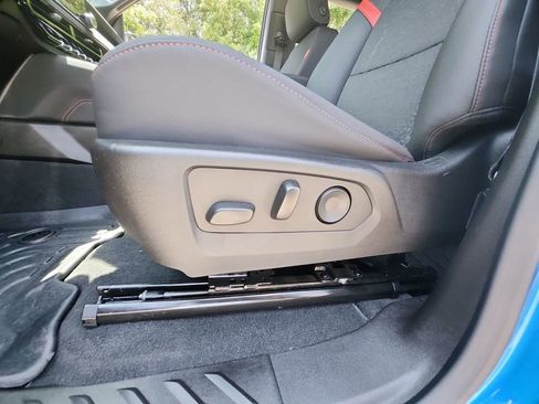 Used 2024 Chevrolet Colorado Z71 w/ Z71 Convenience Package 2 image 38