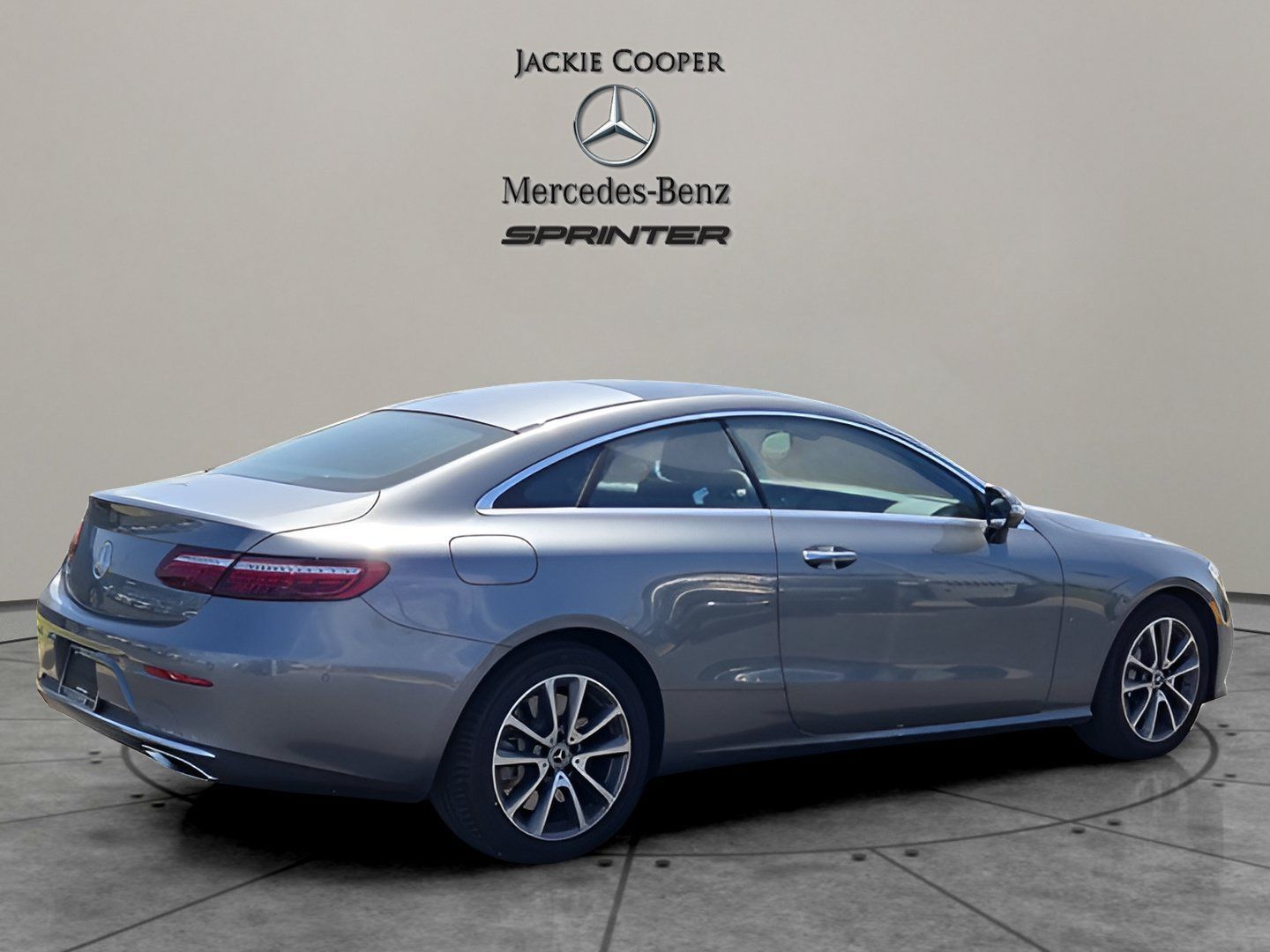 Used 2023 Mercedes-Benz E 450 Coupe image 5