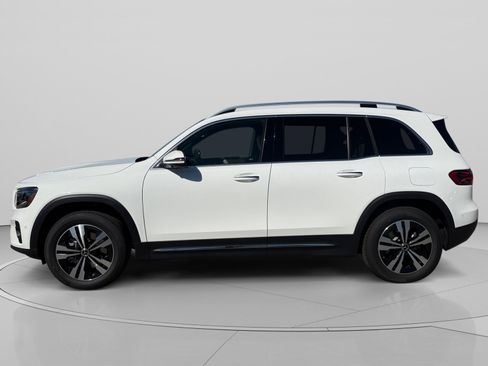 New 2026 Mercedes-Benz GLB 250 4MATIC image 2